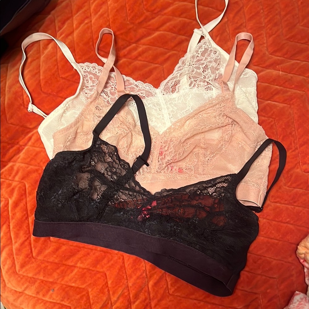 SPANX set of three BLACK PINK and white lace bralettes Size medium.
